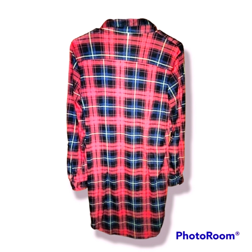 Women's button down - Picture 2 of 3